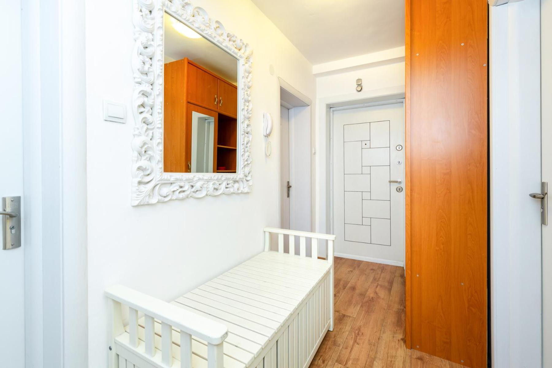 The White Apartment - Free Parking Sofia Exterior photo