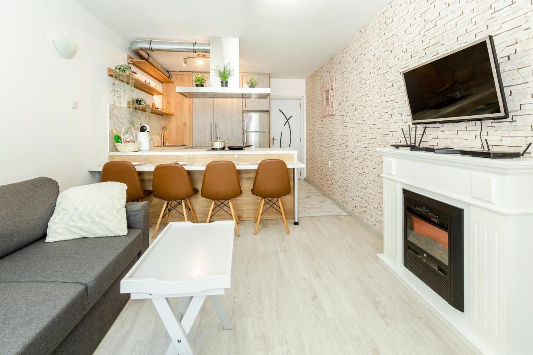 The White Apartment - Free Parking Sofia Exterior photo