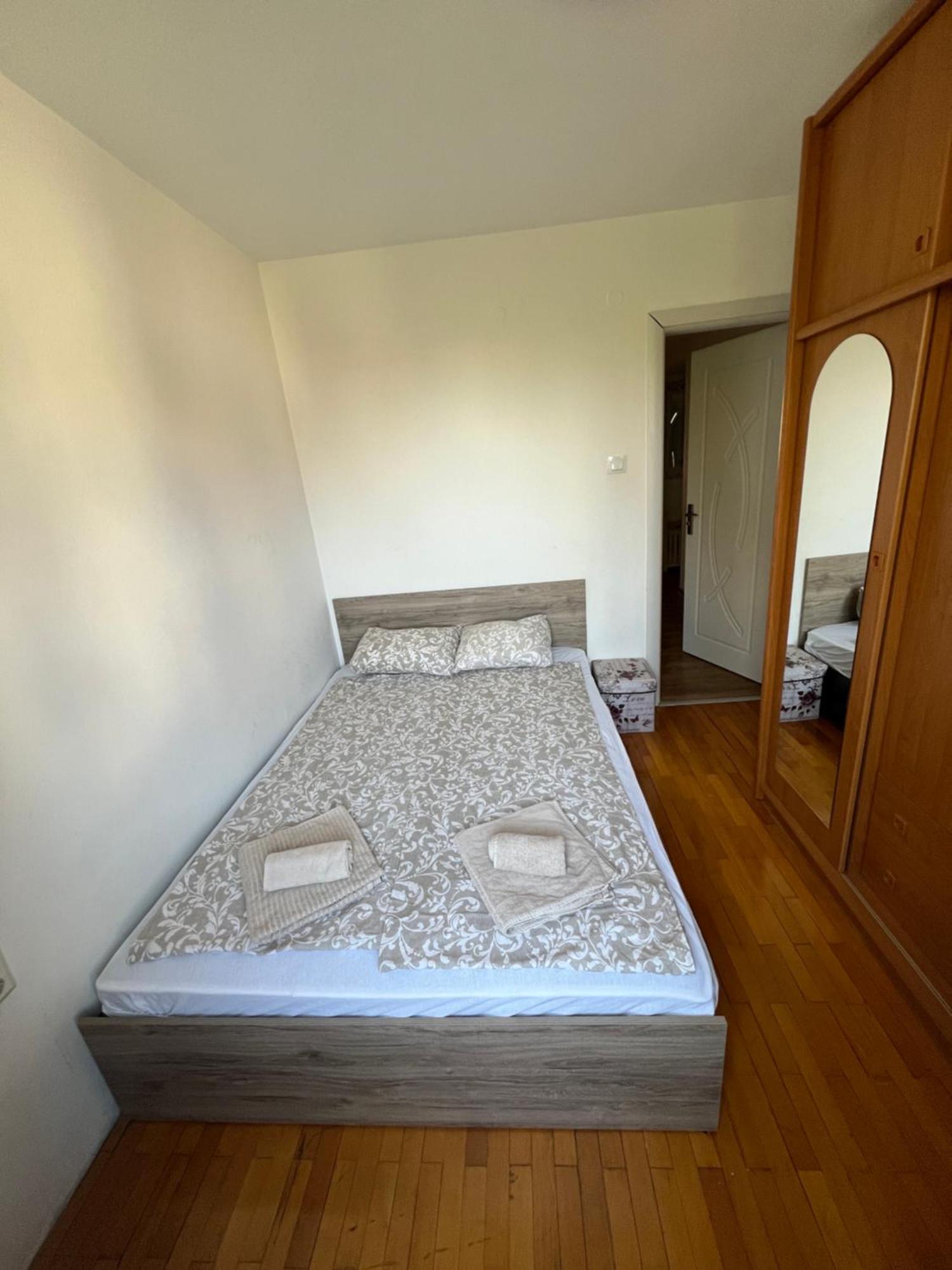 The White Apartment - Free Parking Sofia Exterior photo